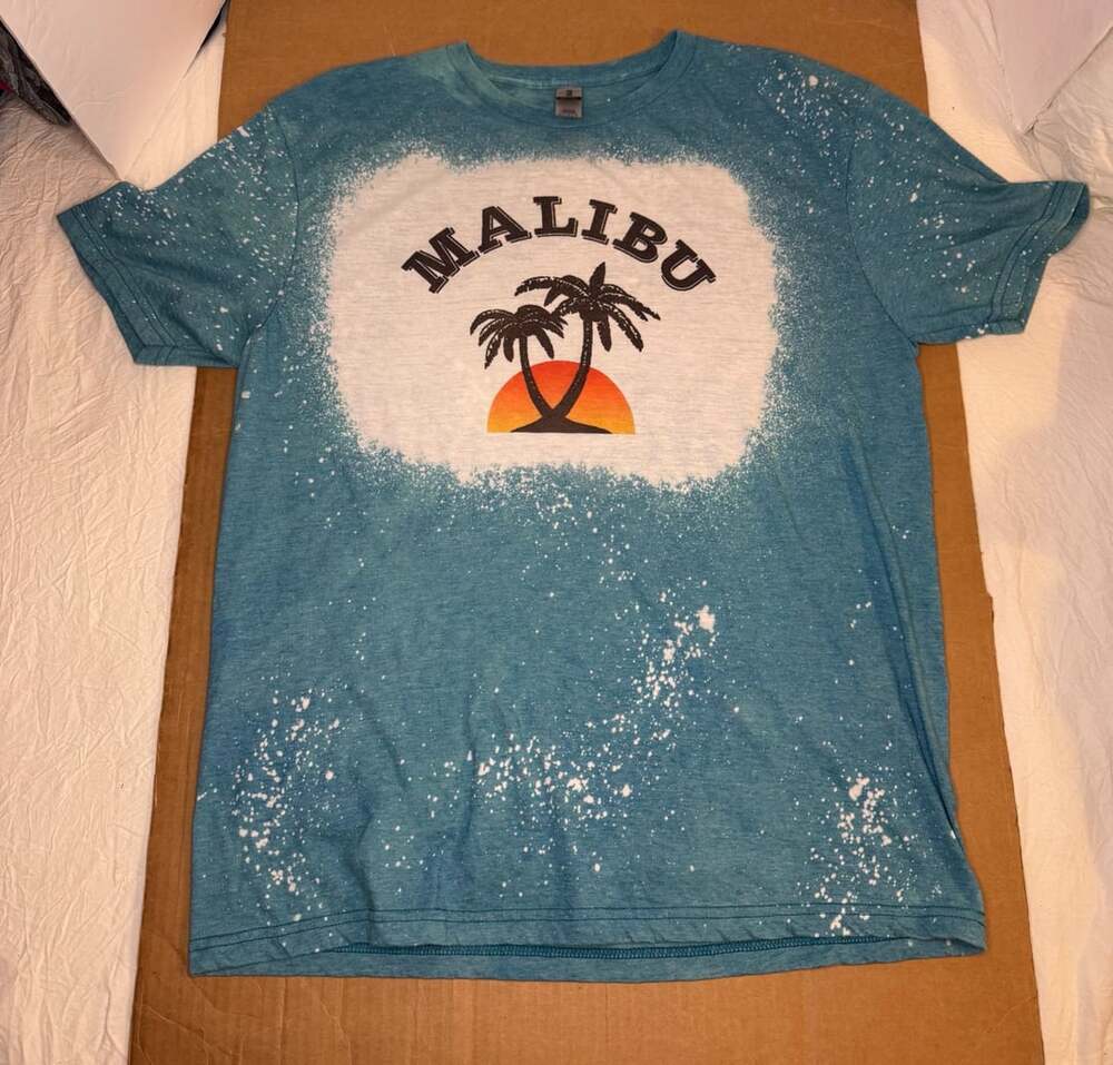 Gildan Malibu Palm Sunset Graphic T-Shirt Size L Bleached Wash